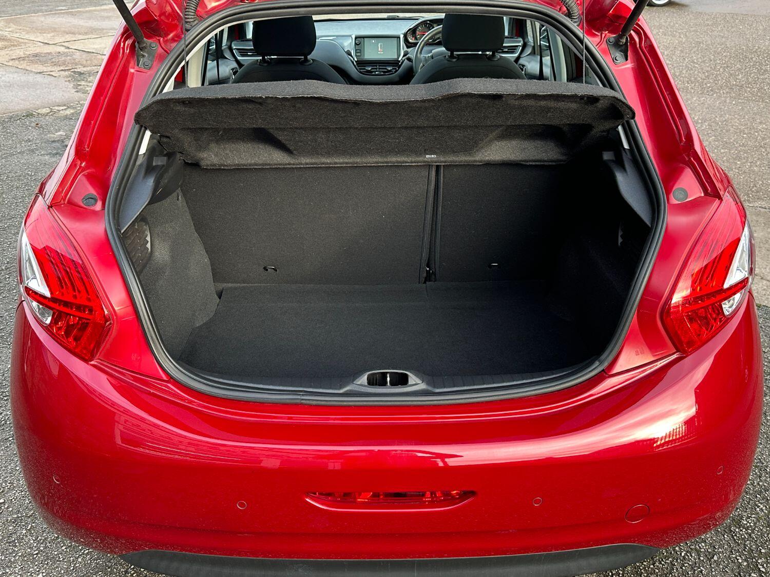 Used PEUGEOT 208 2015 Red in Goole, East Yorkshire Mats Garage