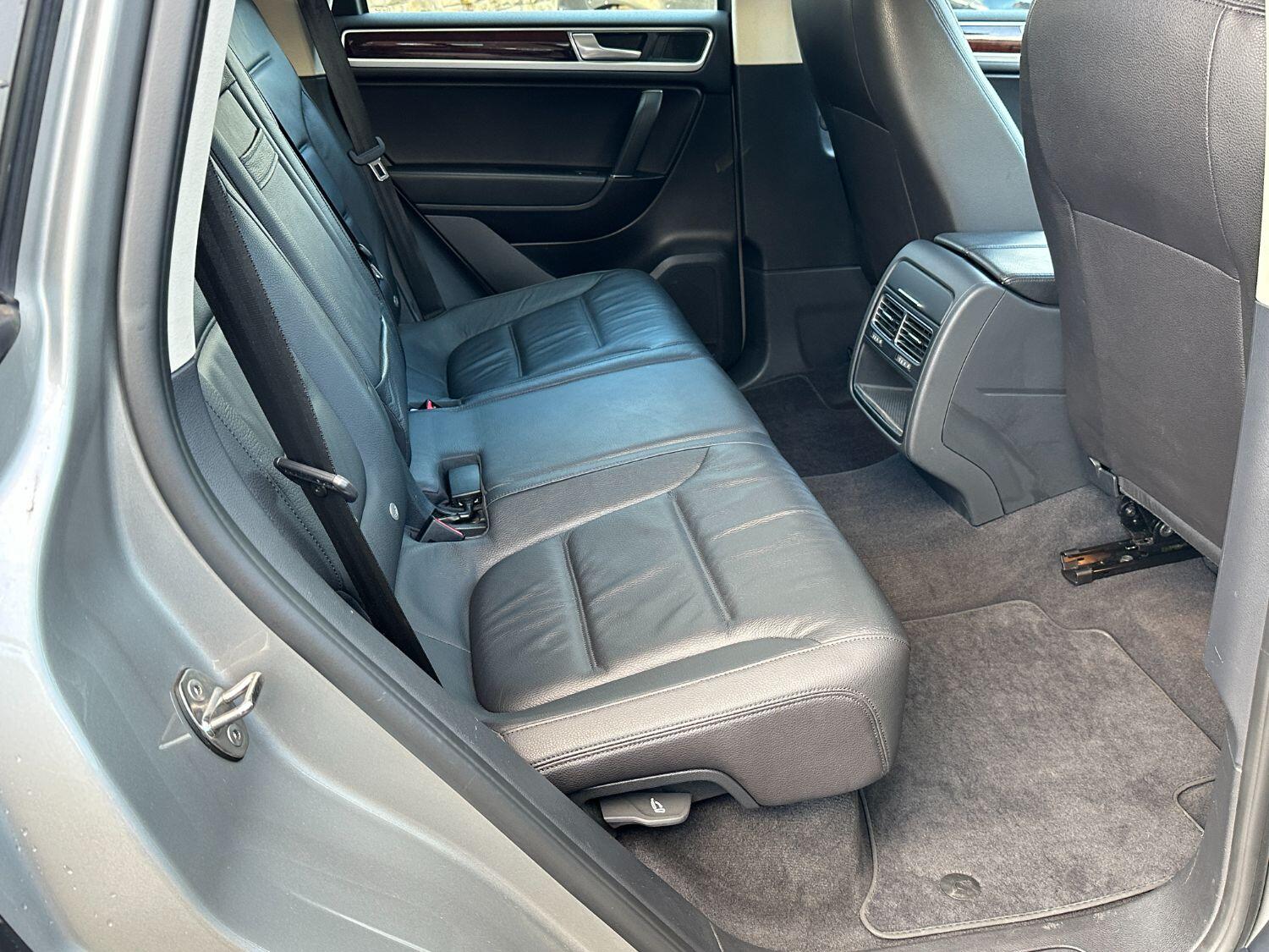 Used VOLKSWAGEN TOUAREG in Goole, East Yorkshire Mats Garage