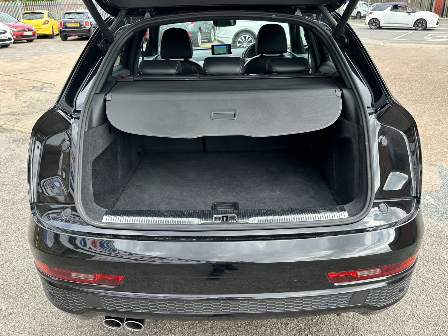Used AUDI Q3 2016 Black in Goole, East Yorkshire Mats Garage